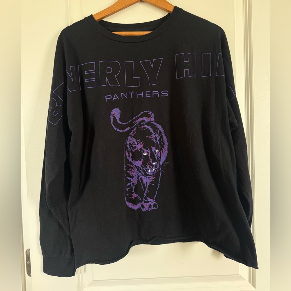 j.galt Black Long-Sleeve Beverly
Hills Panther Graphic Shirt in Purple Print